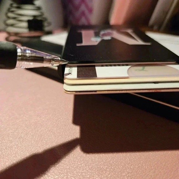 🎁FREEw/Purchase |  M Monogram with Flower Slim Pop Up Card Holder Wallet - NWOT - Picture 12 of 16